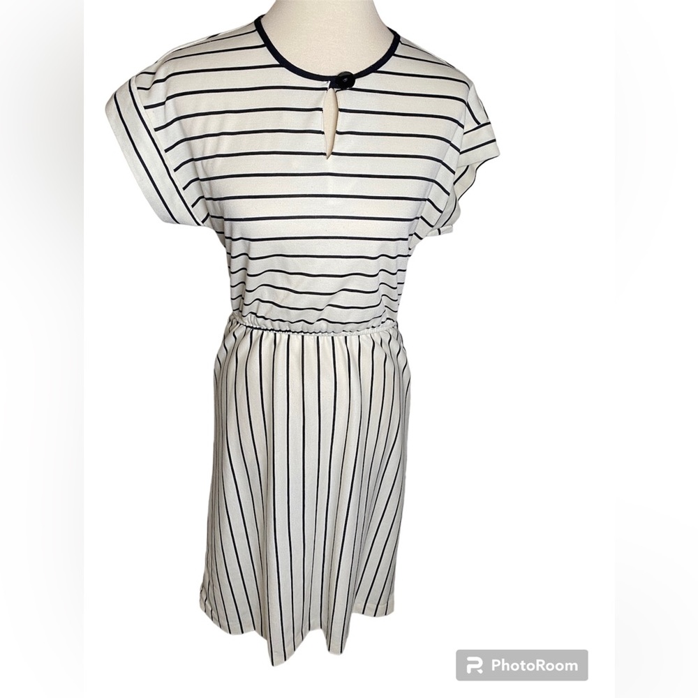 Vintage 70s Striped Day Dress with Front Button Closure